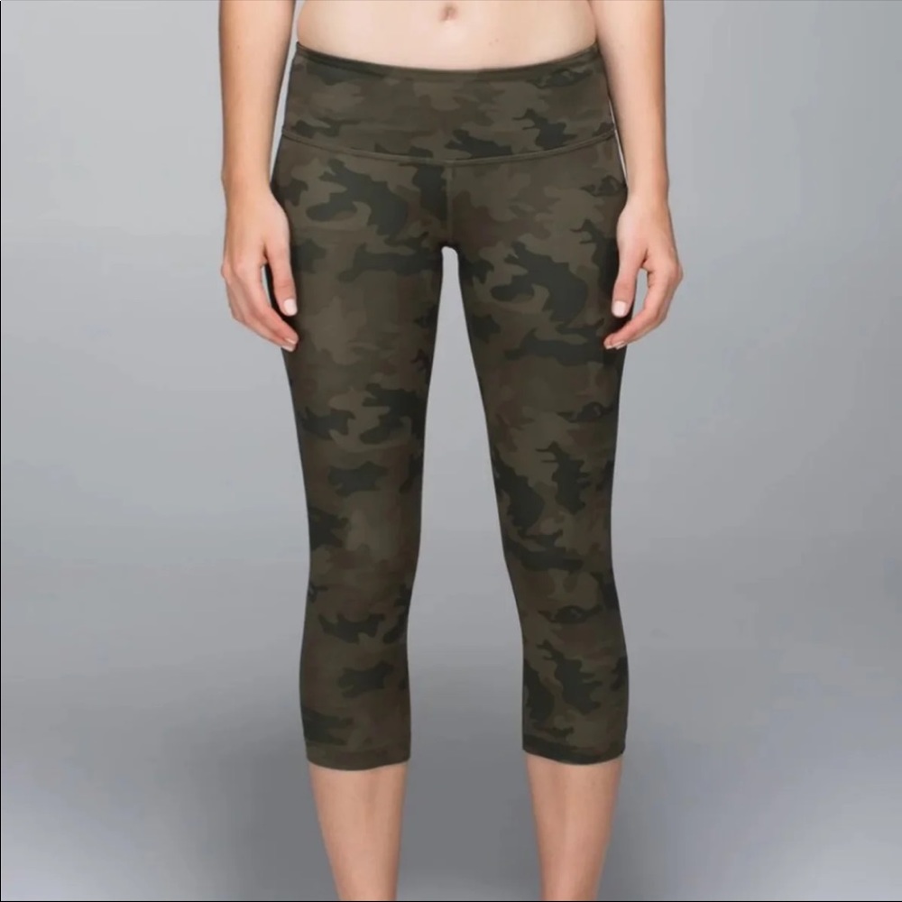 Lululemon Wunder Under Crop